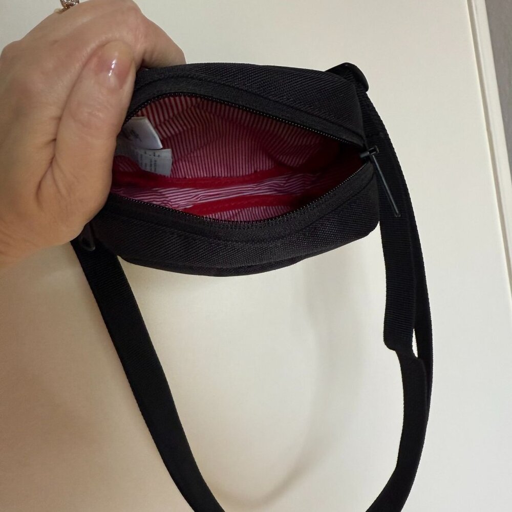 Herschel Black Mini Crossbody Belt Small Bag Utility Adjustable Strap Premium Qu - Picture 3 of 15